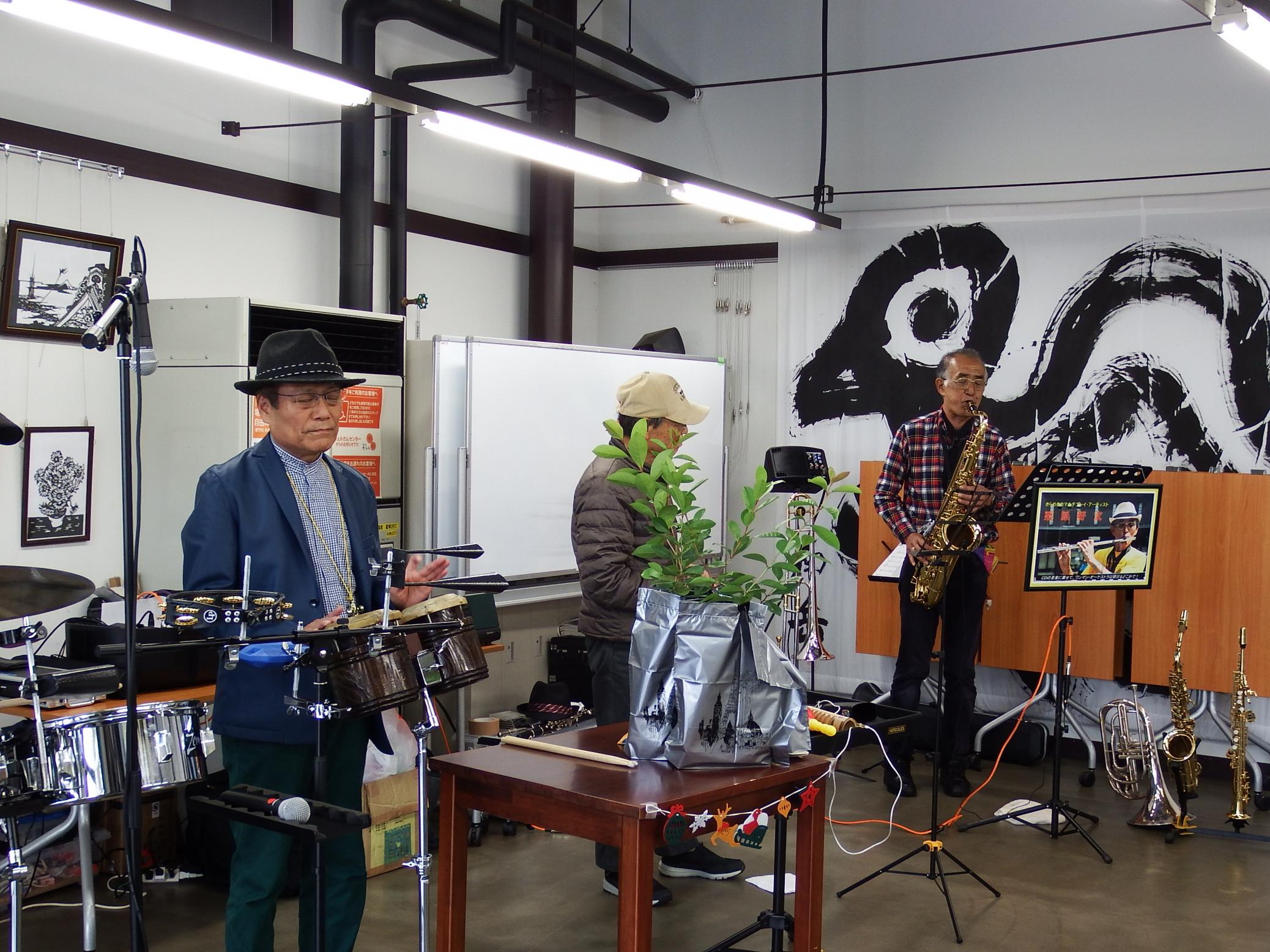 11月23日日曜 チャーリー栗原さんのワンマンオーケストラマラソンです☆ 11月23日日曜 チャーリー栗原さんのワンマンオーケストラマラソンです☆