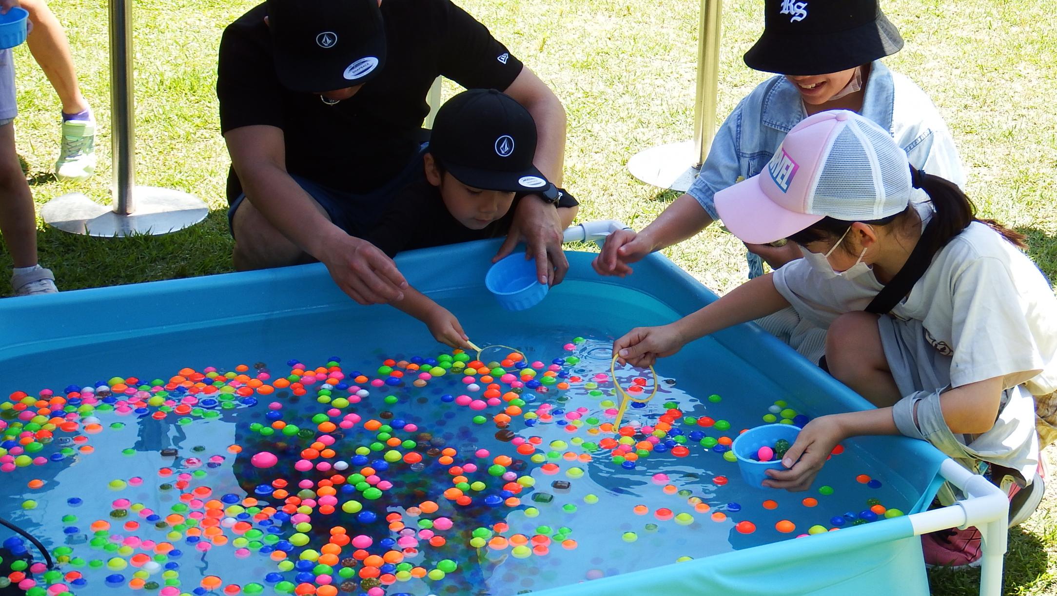 ボールすくい ボールすくい