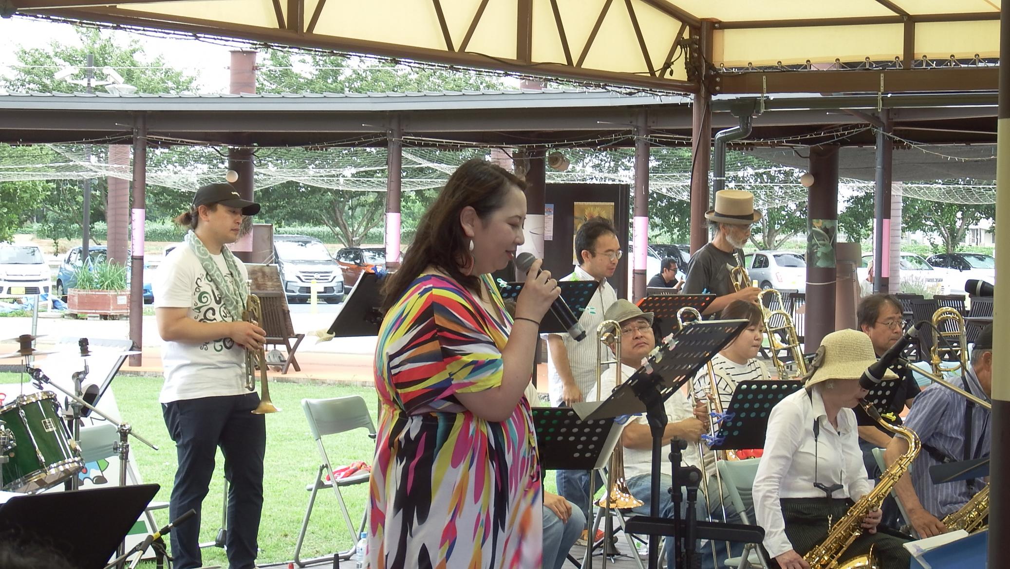 ジョリーフォレストジャズオーケストラ写真 ジョリーフォレストジャズオーケストラ写真