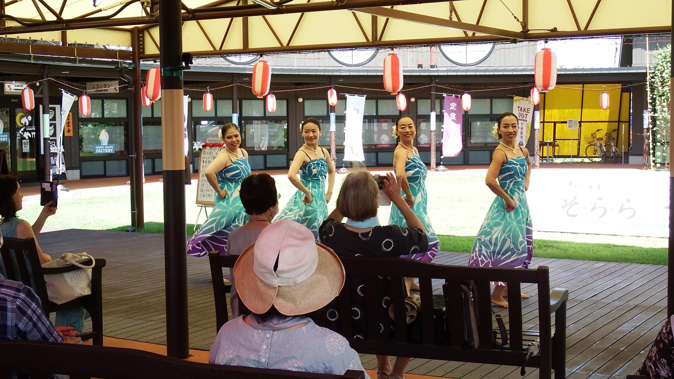 レアレアフラスタジオ写真2