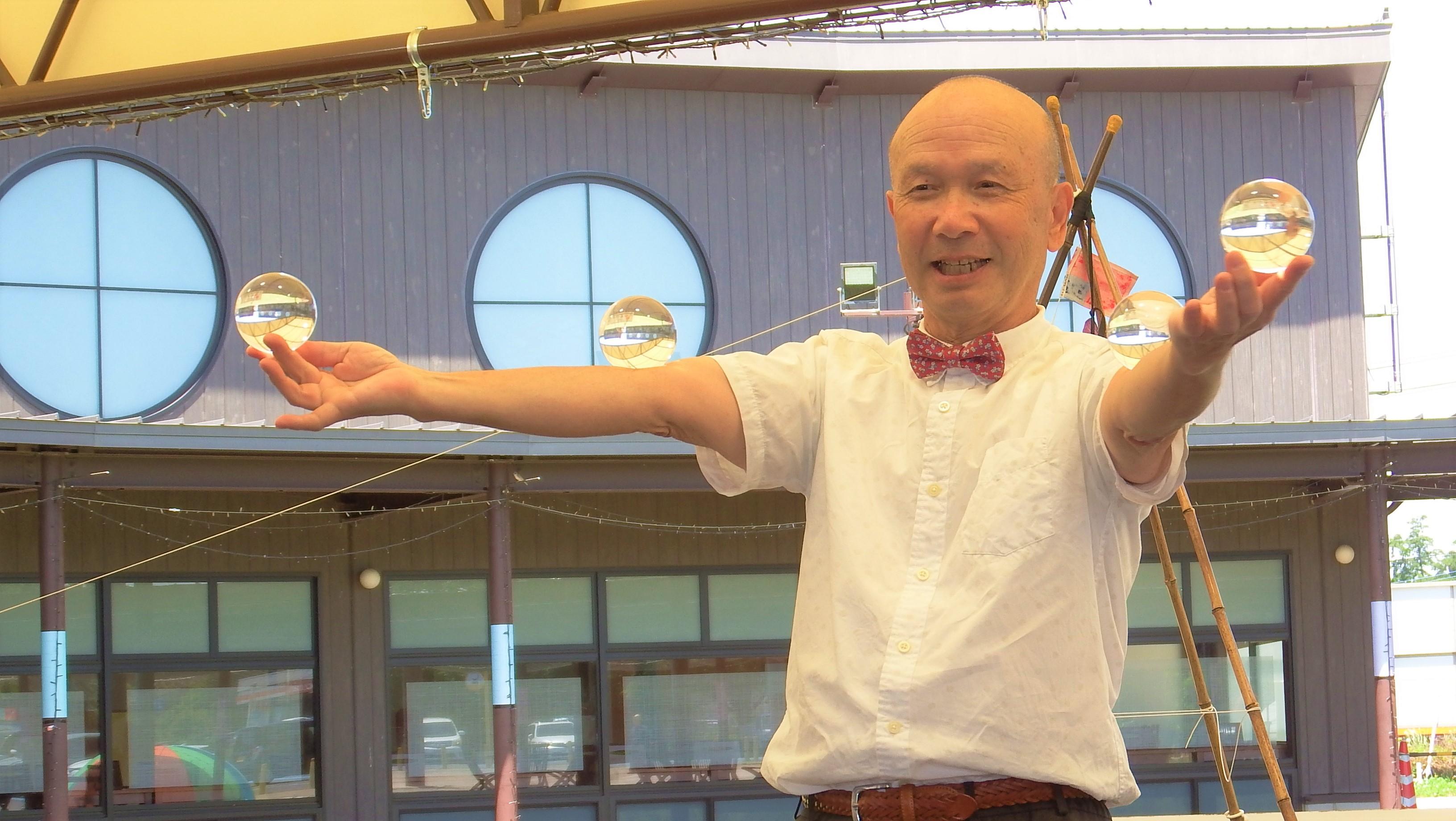 ジャグラー岡田孝之＆和太鼓奏者片平博