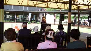 4人でつなぐ歌謡ショー♪