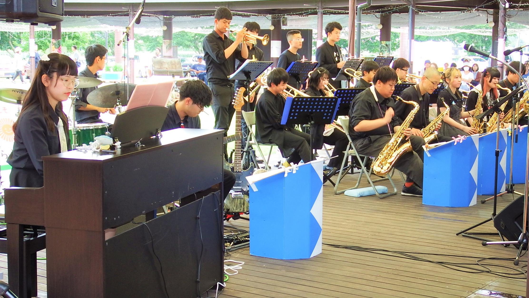 1チリングキャッツ 1チリングキャッツ