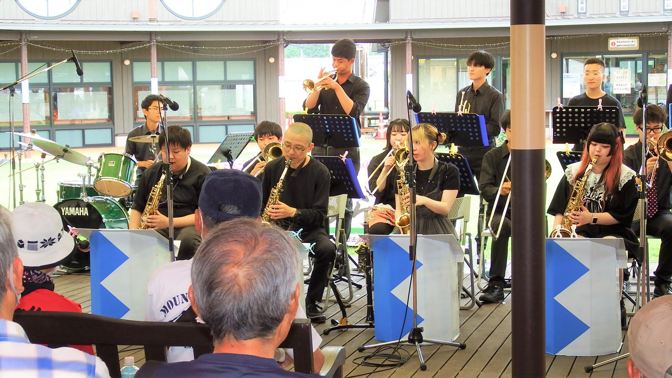 2チリングキャッツ 2チリングキャッツ