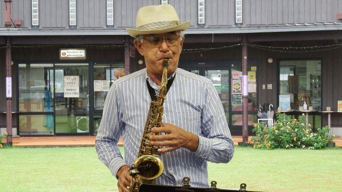 「チャーリー栗原」各種管楽器のマラソン演奏 「チャーリー栗原」各種管楽器のマラソン演奏