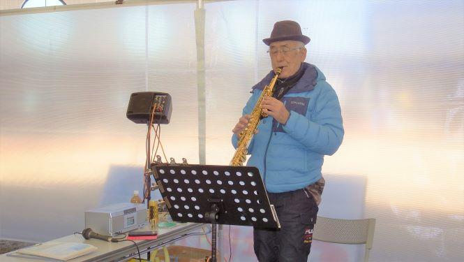 「チャーリー栗原」各種管楽器のマラソン演奏 「チャーリー栗原」各種管楽器のマラソン演奏