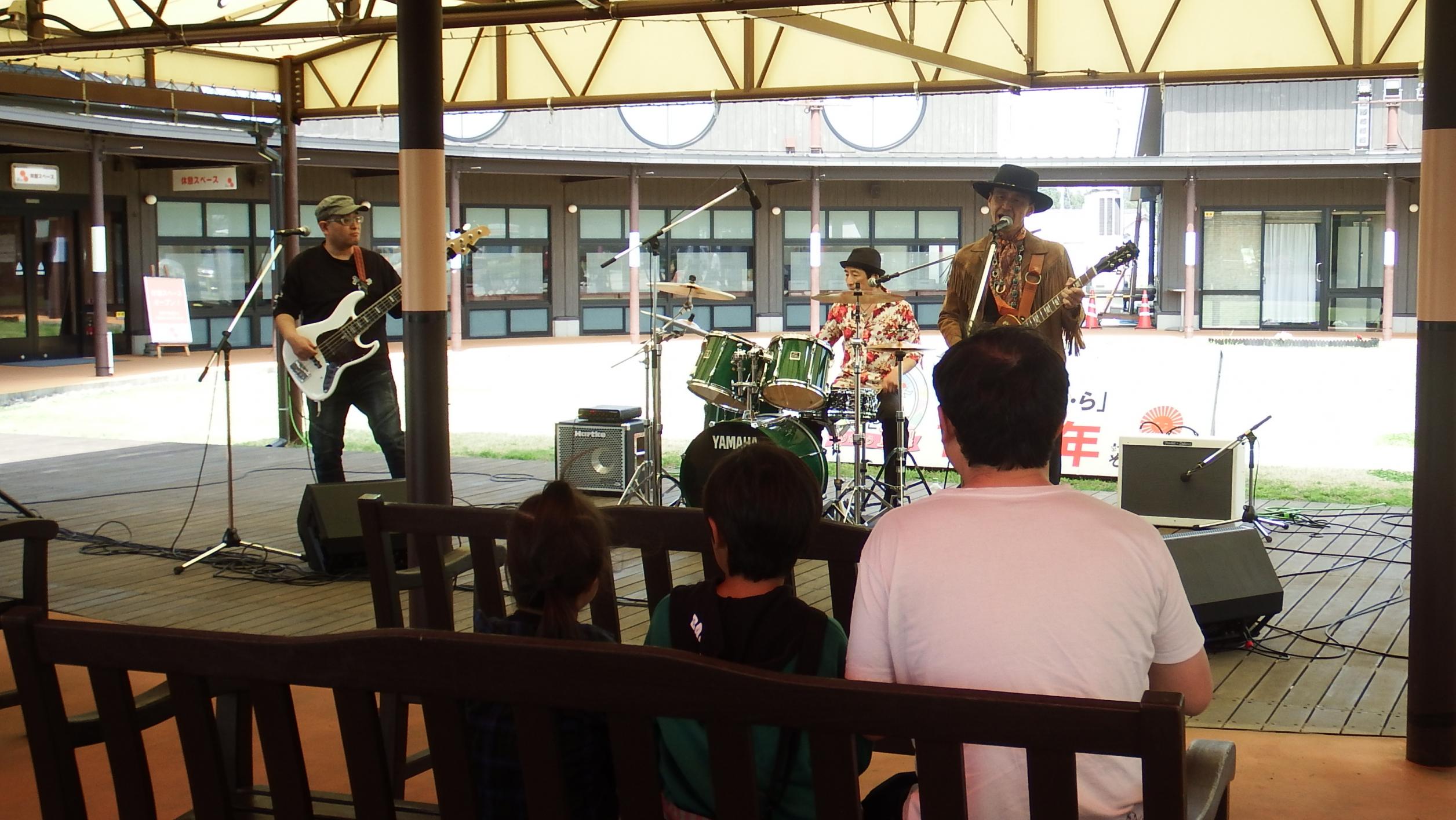 ブルース・ブリスターズ写真4 ブルース・ブリスターズ写真4