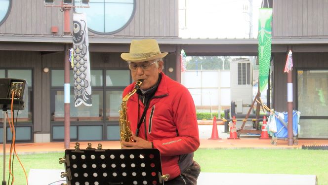 「チャーリー栗原」各種管楽器のマラソン演奏 「チャーリー栗原」各種管楽器のマラソン演奏