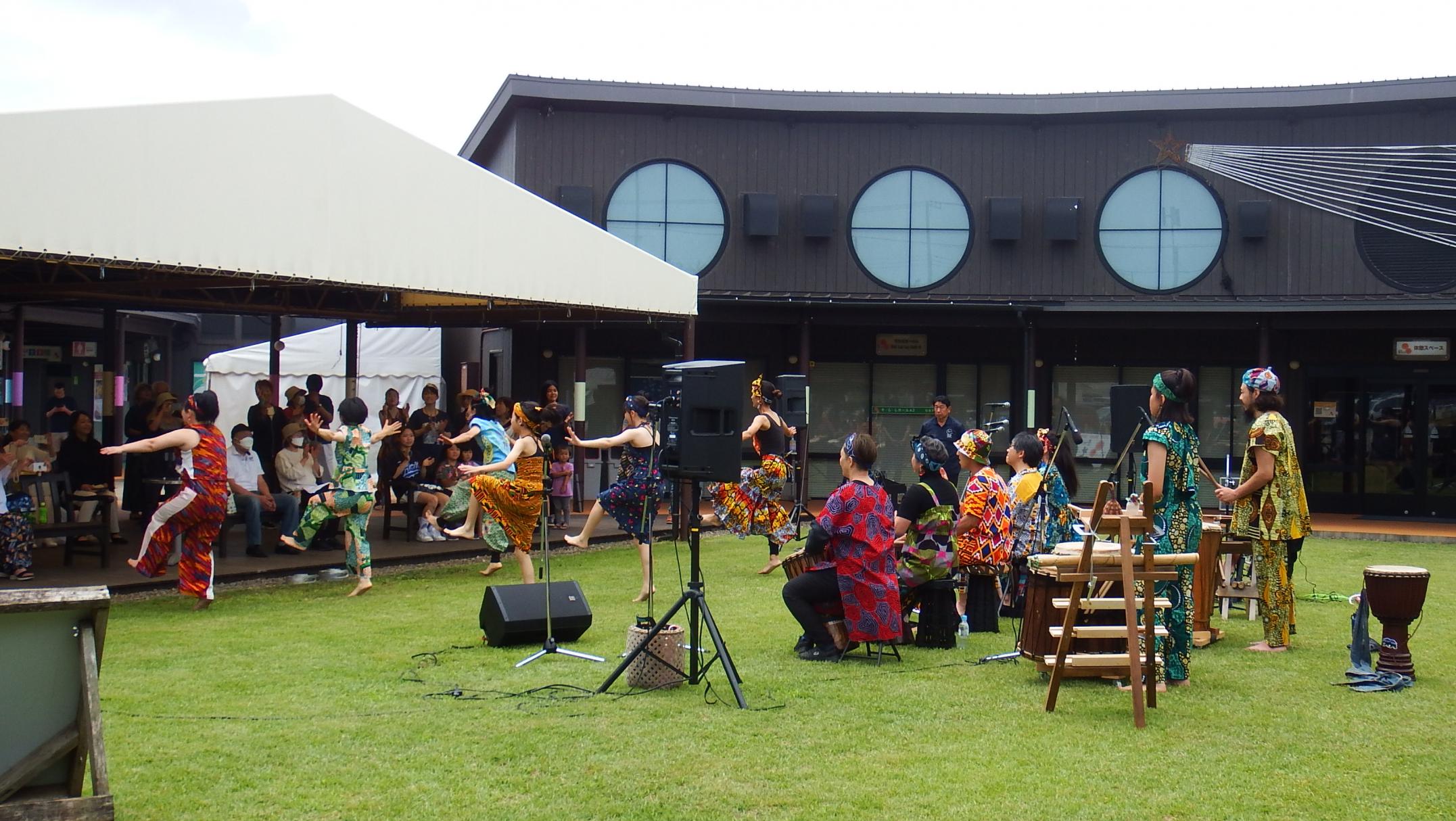 サウンドファミリーデュニデュニ写真1 サウンドファミリーデュニデュニ写真1