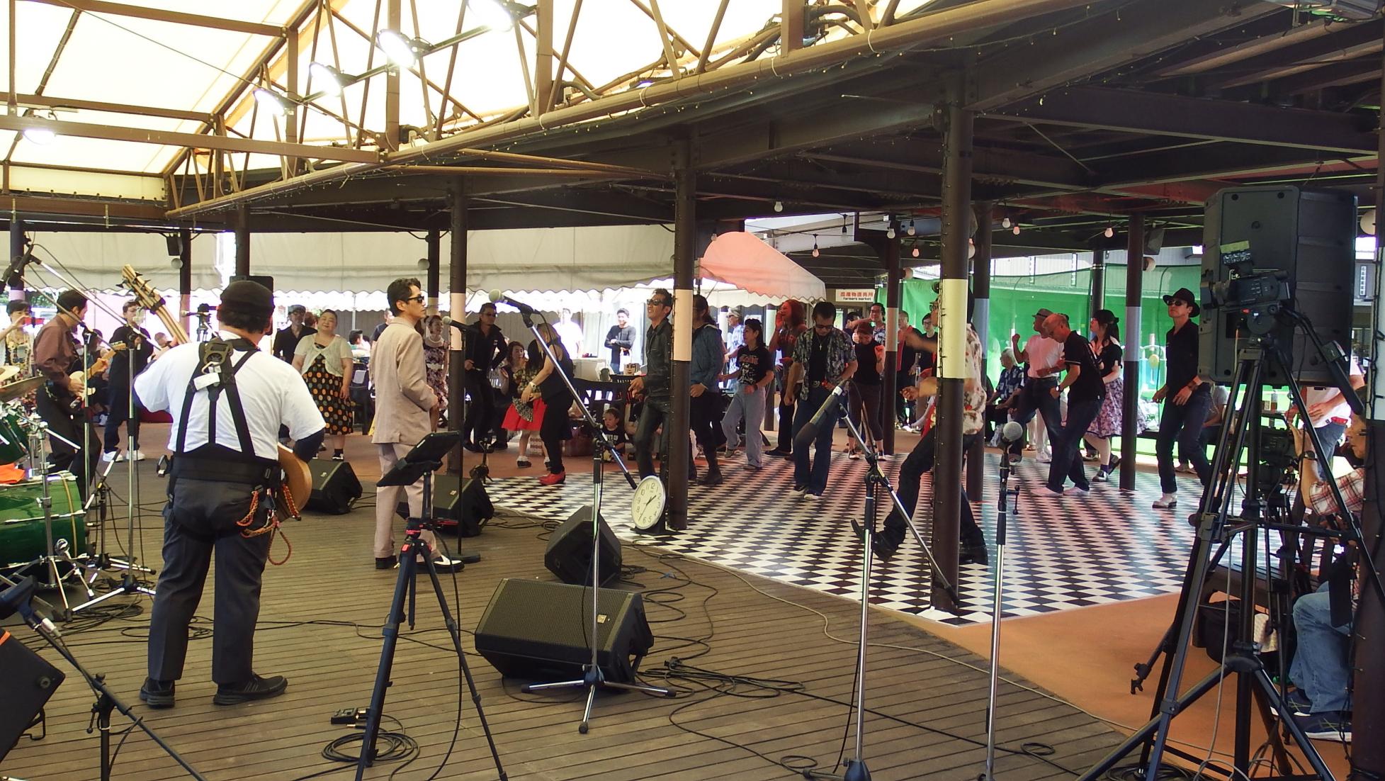 ケージーバンド写真1 ケージーバンド写真1