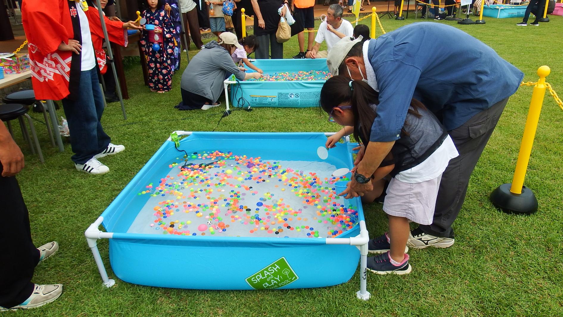 ボールすくい写真 ボールすくい写真