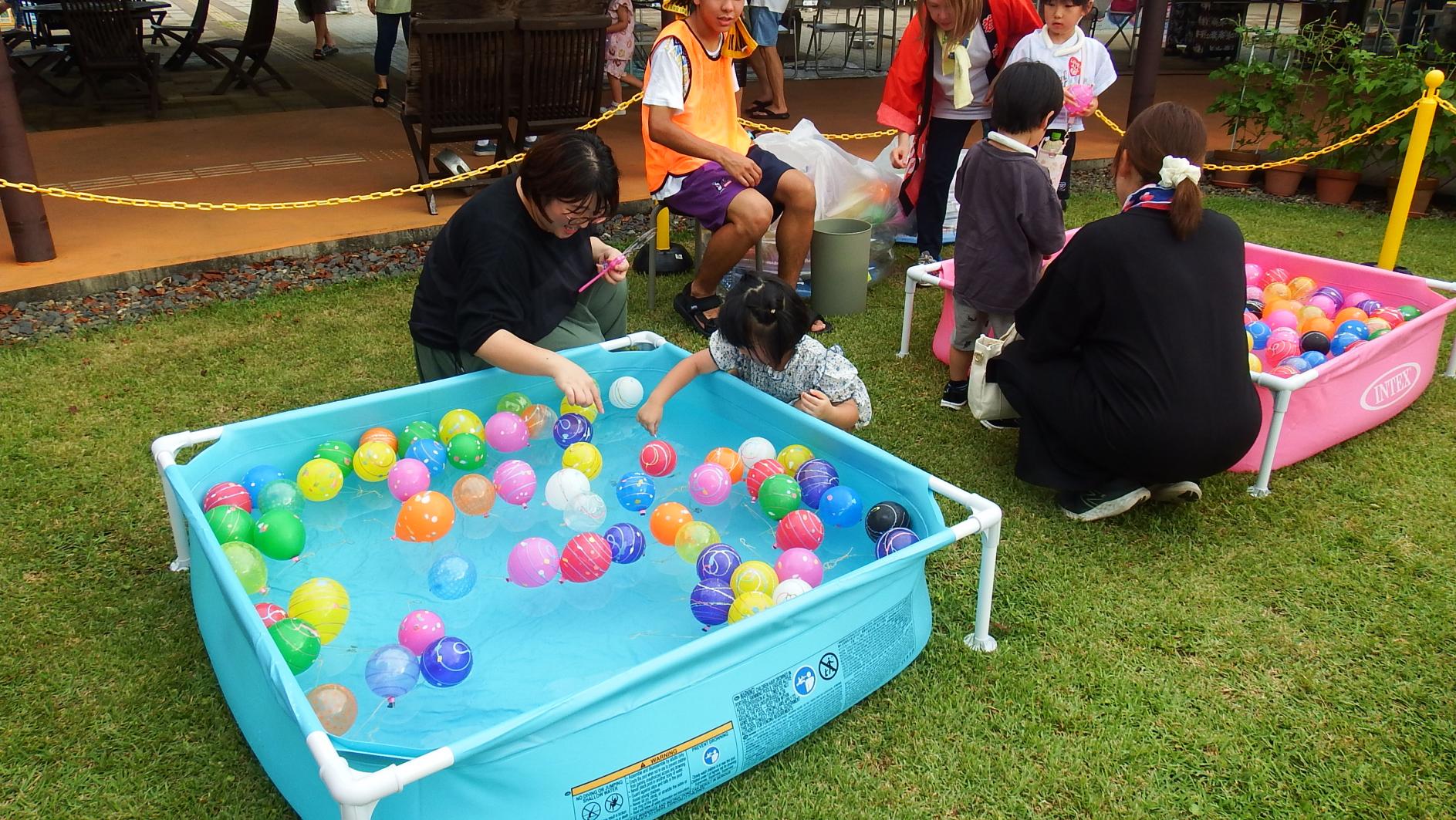 ヨーヨーつり写真 ヨーヨーつり写真