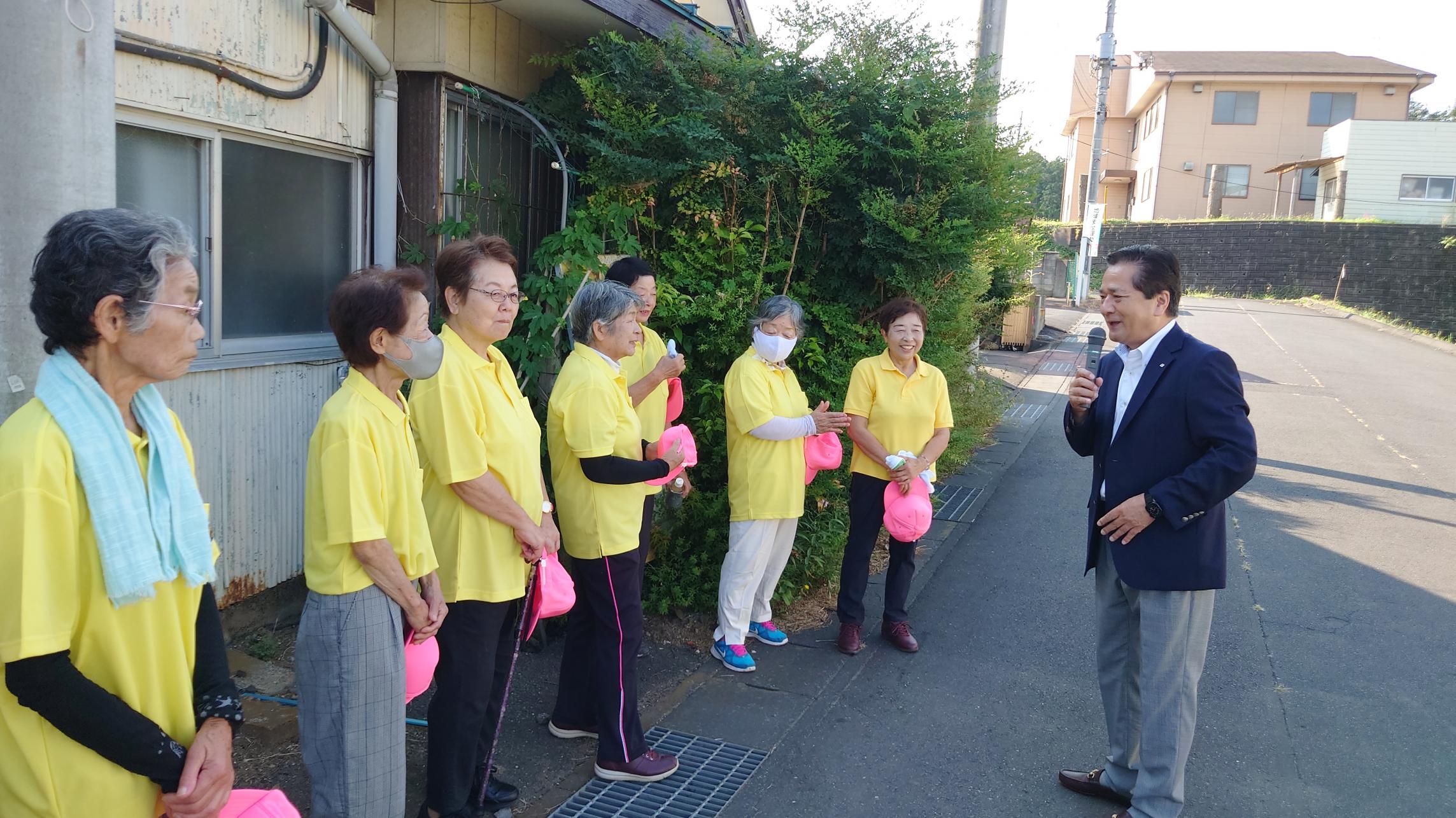 挨拶をする市長