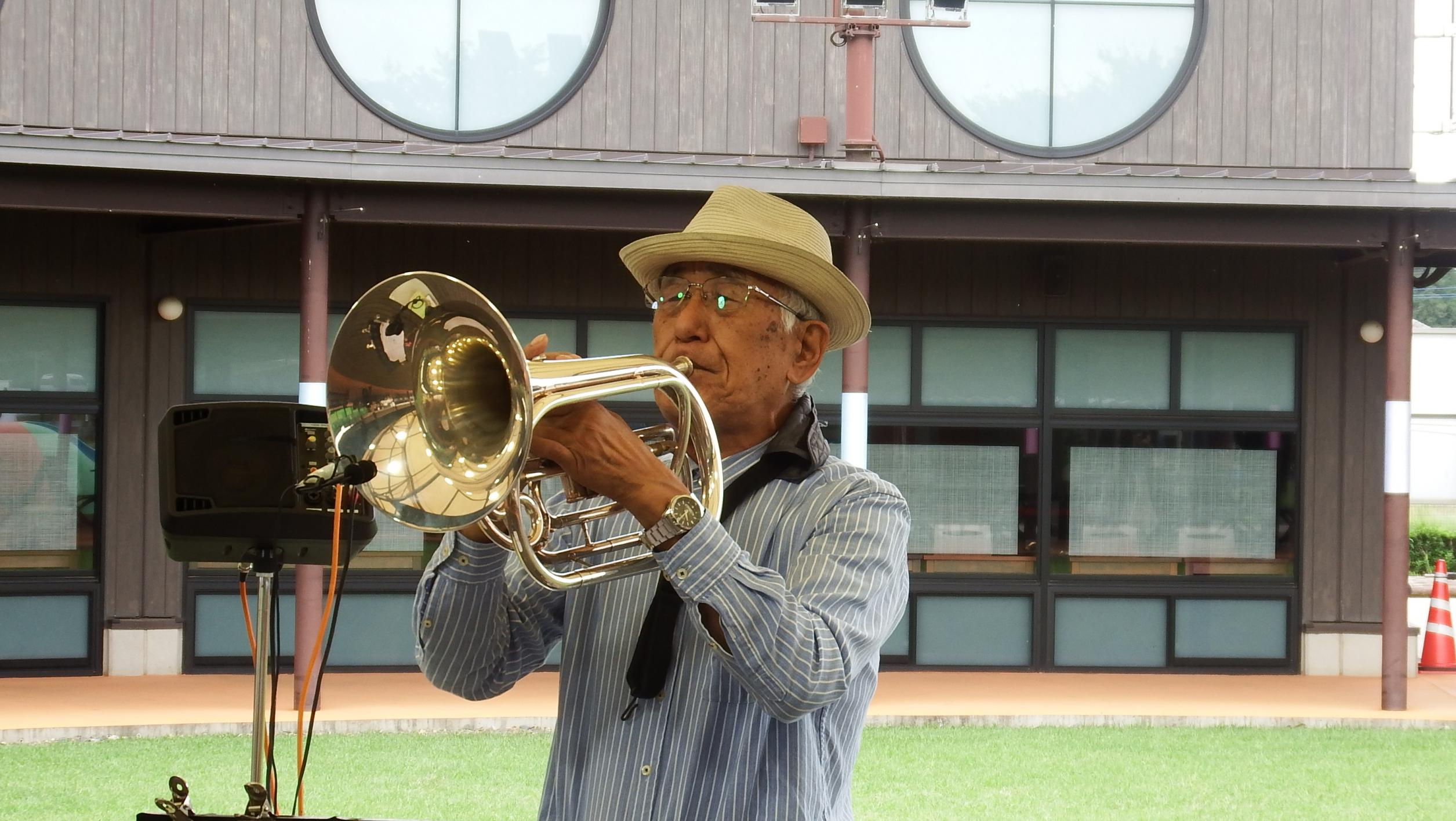 フレンチホルン写真2