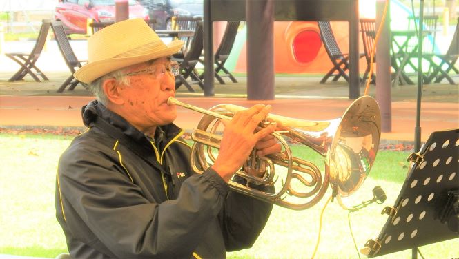 「チャーリー栗原」各種管楽器のマラソン演奏 「チャーリー栗原」各種管楽器のマラソン演奏