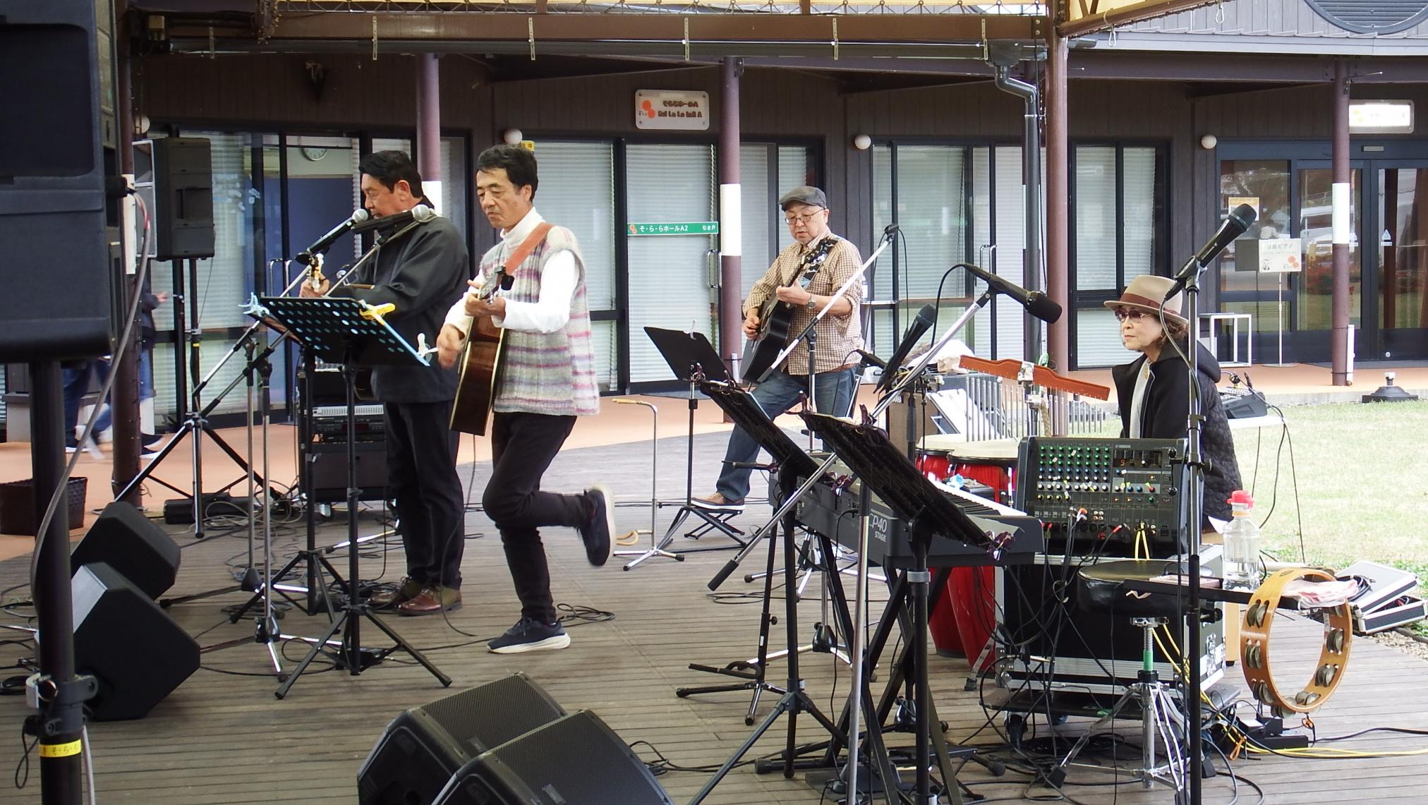 沼田隆政と橋本実写真1 沼田隆政と橋本実写真1