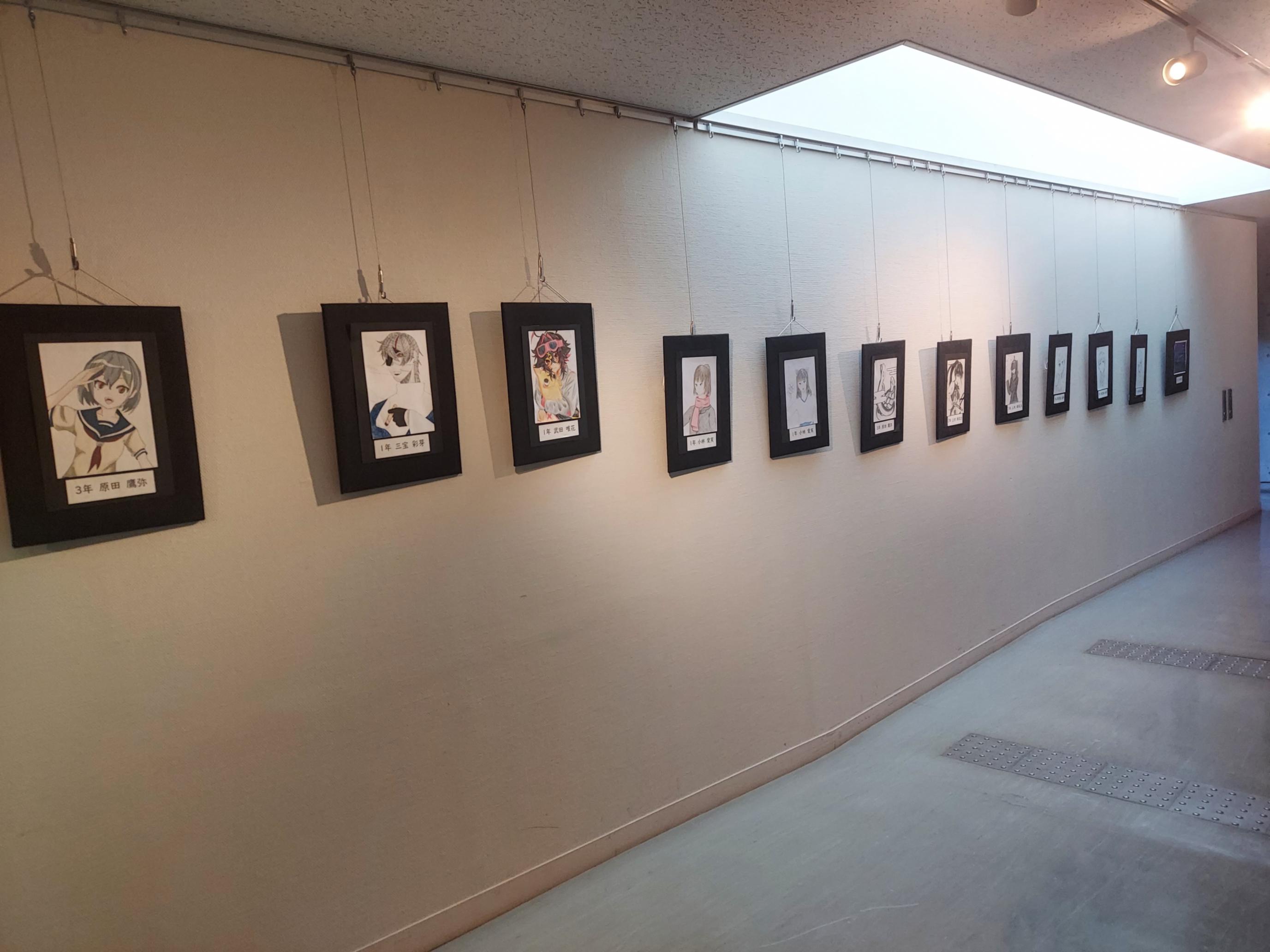 小径4作品の様子