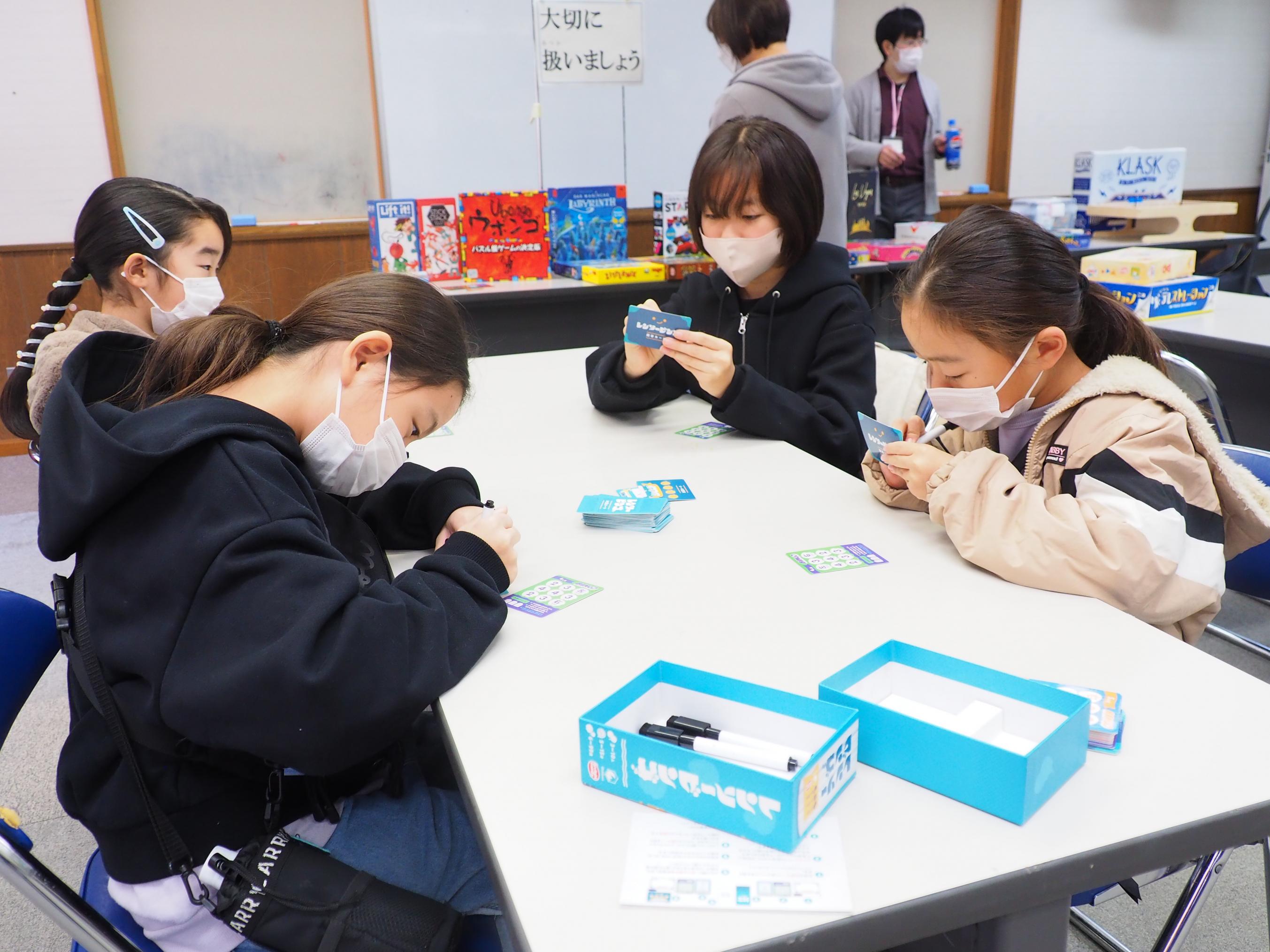 ボードゲーム定例会の様子