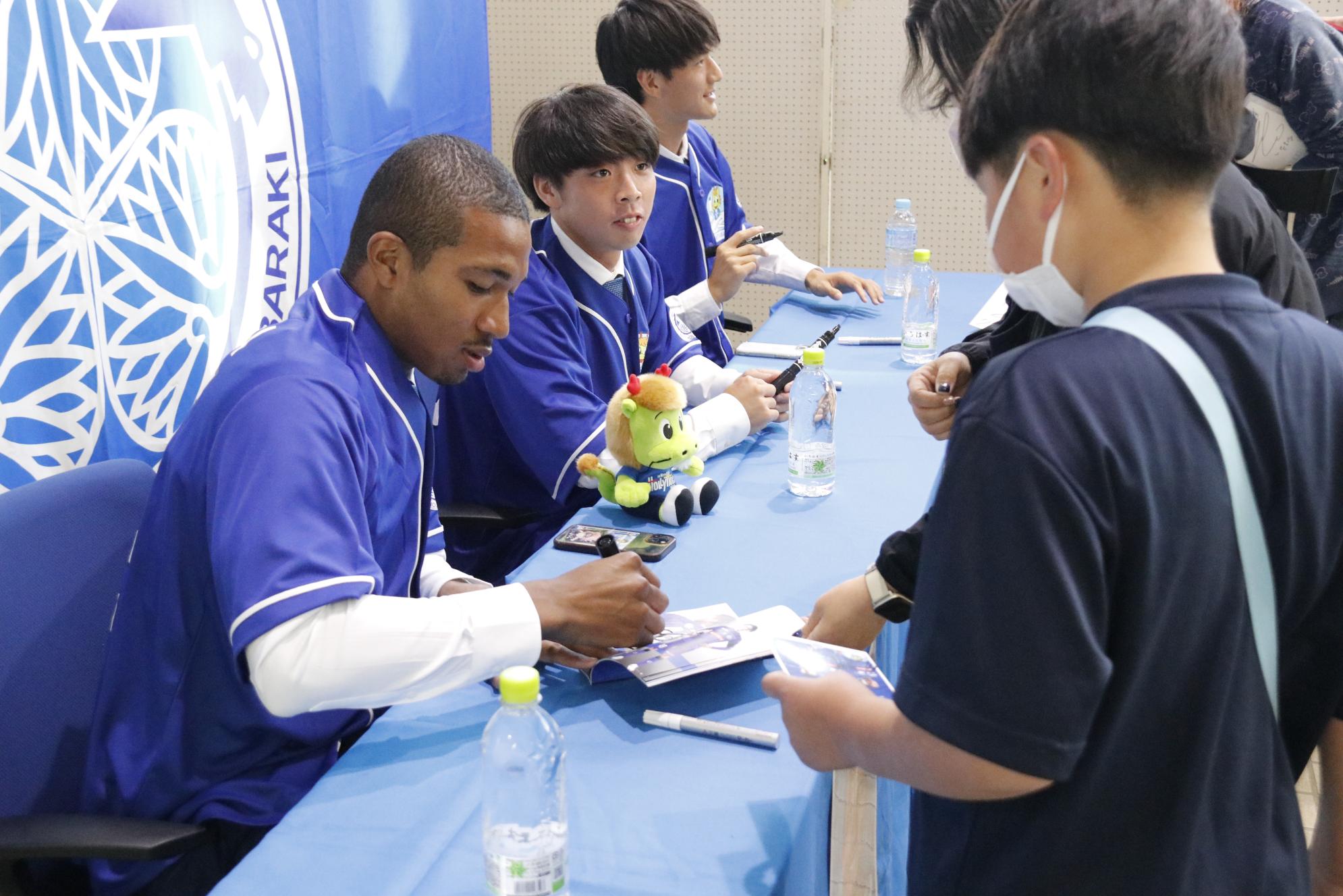 水戸ホーリーホックサイン会