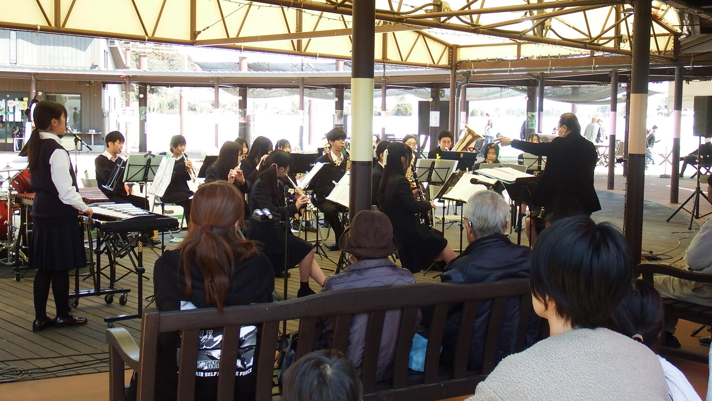 緑岡高等学校吹奏楽部写真6