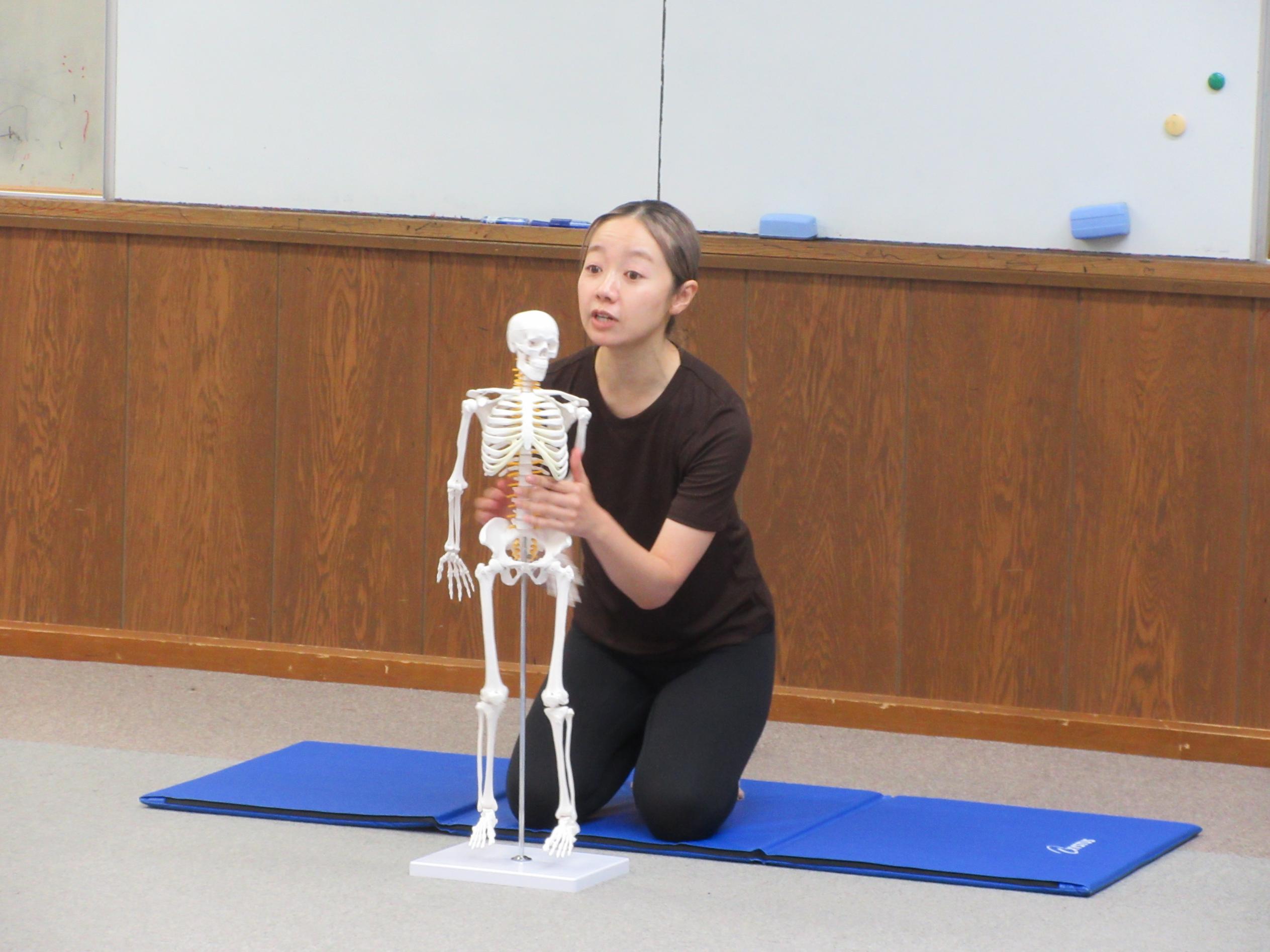 先生が説明している様子